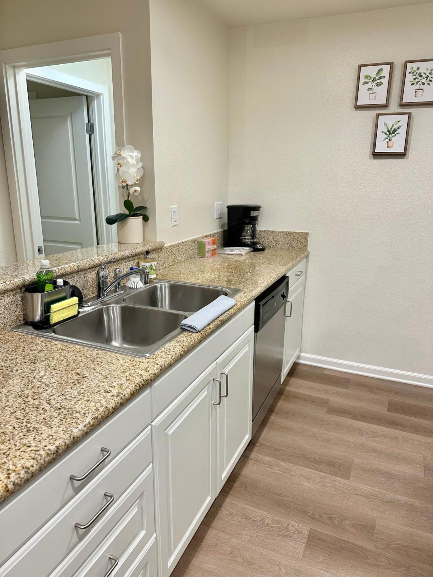 Apartment Oceanfront Peaceful 2br 2ba In Marina Del Rey